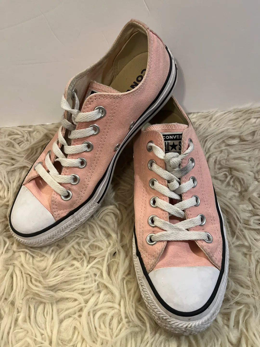 Pink Converse Sneakers thumbnail