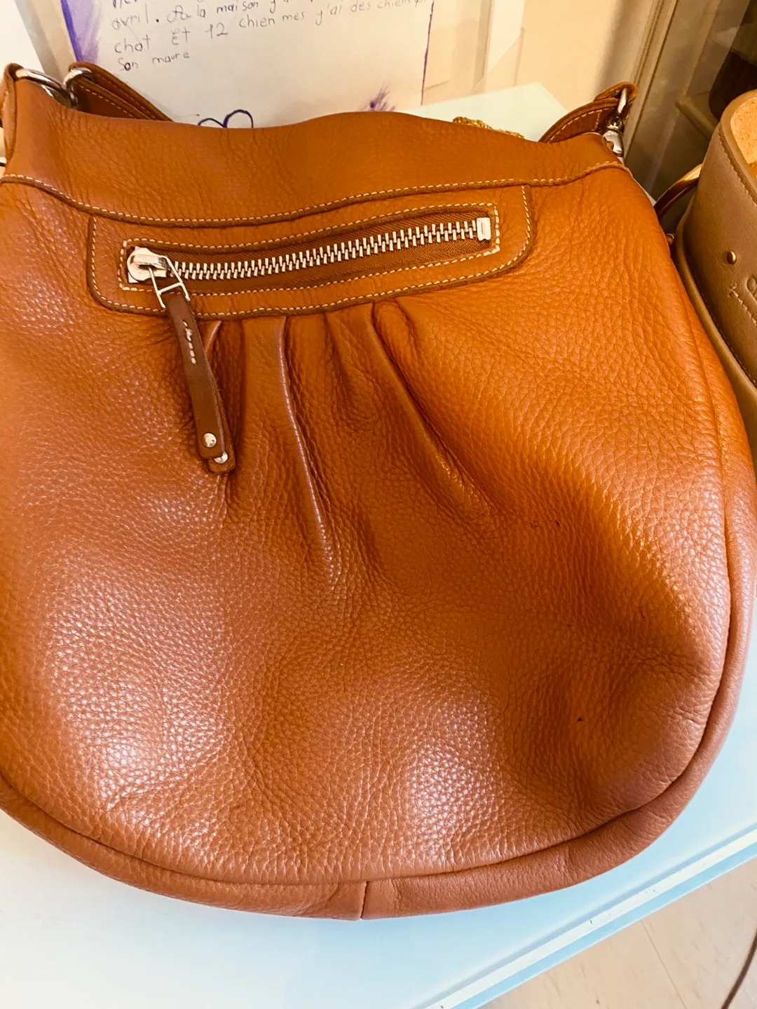 Roots Kingston Leather Handbag image indicator(3)