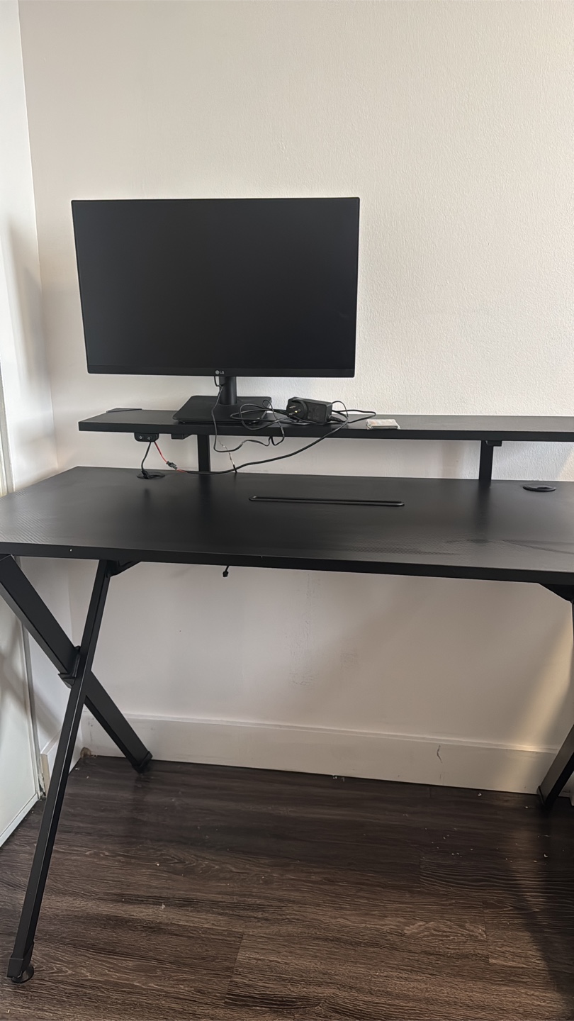 Staples Emerge Vizon 47" Gaming Desk - Black