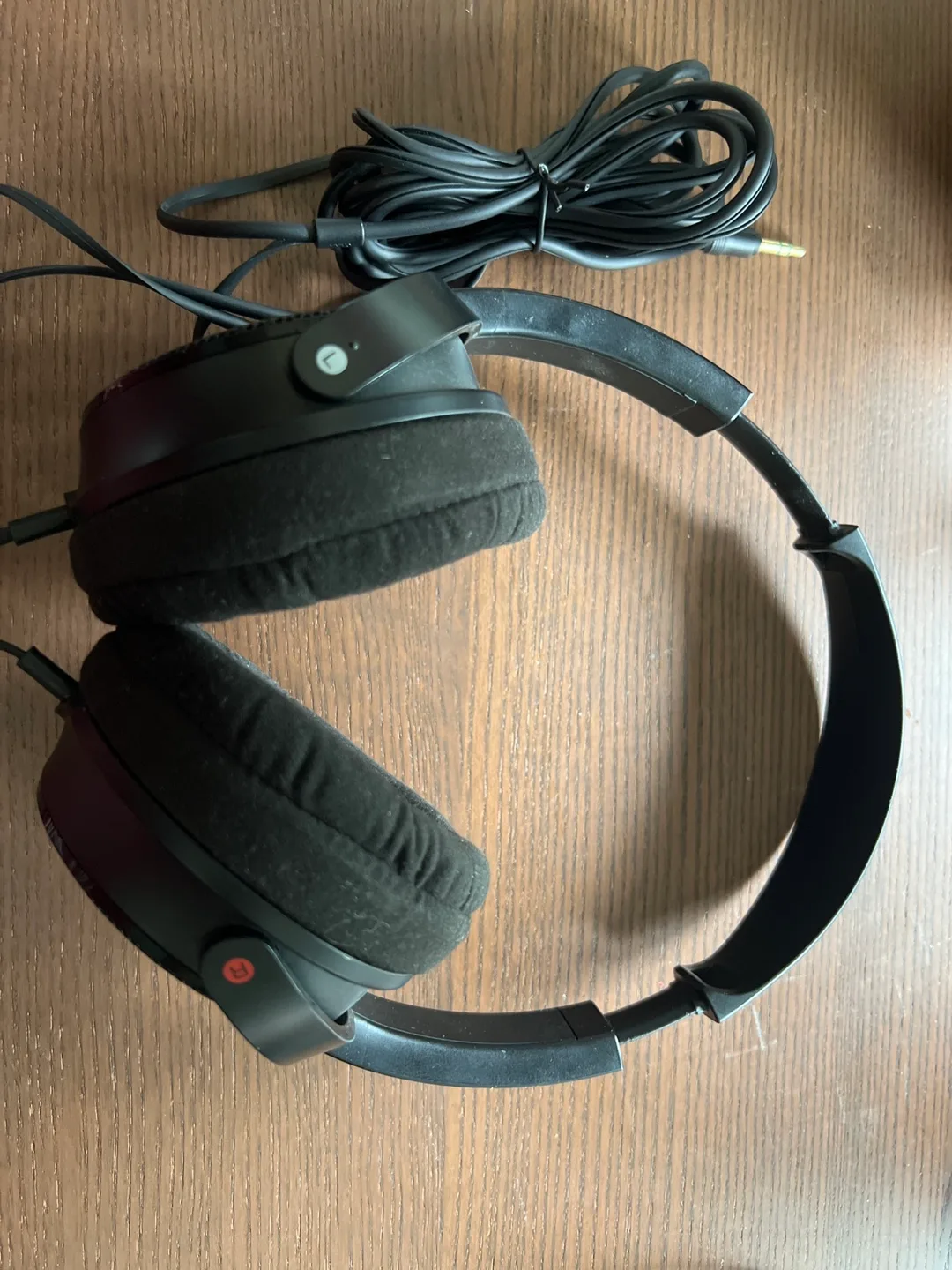Sony MDRMA300 Over-the-Head Headphones thumbnail
