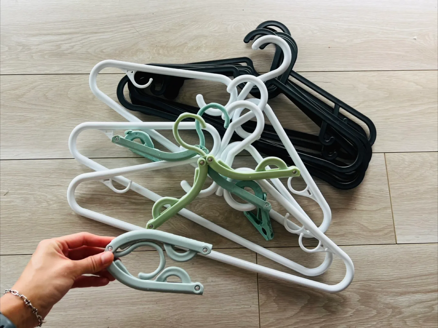 Clothes Hangers thumbnail