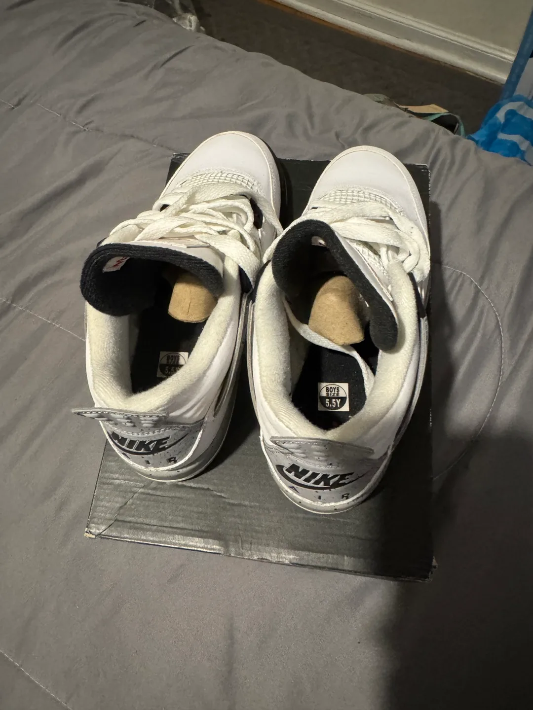 Air Jordan 4 Retro Sneakers image indicator(6)