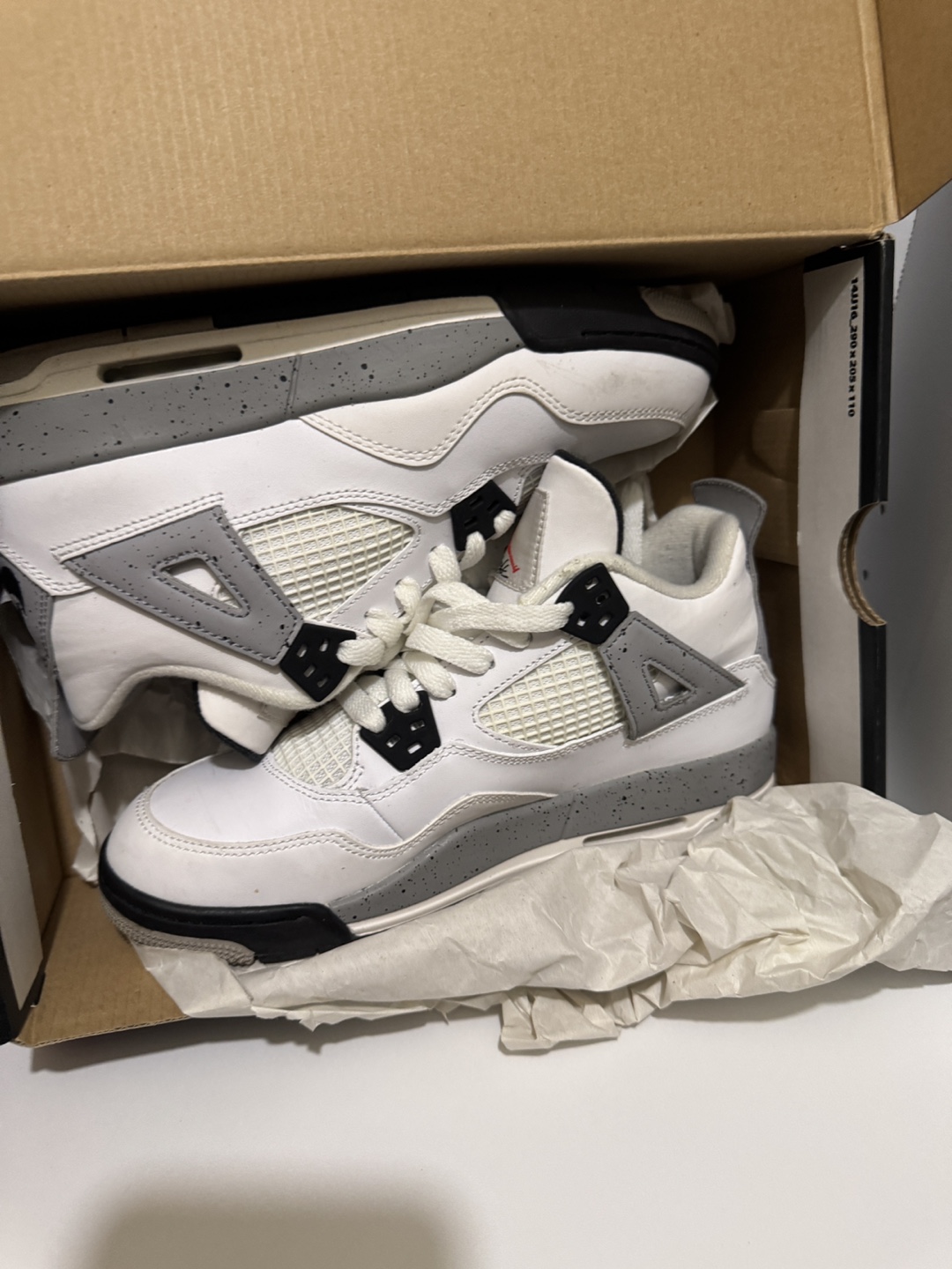 Air Jordan 4 Retro Sneakers Sz. 5.5 Youth