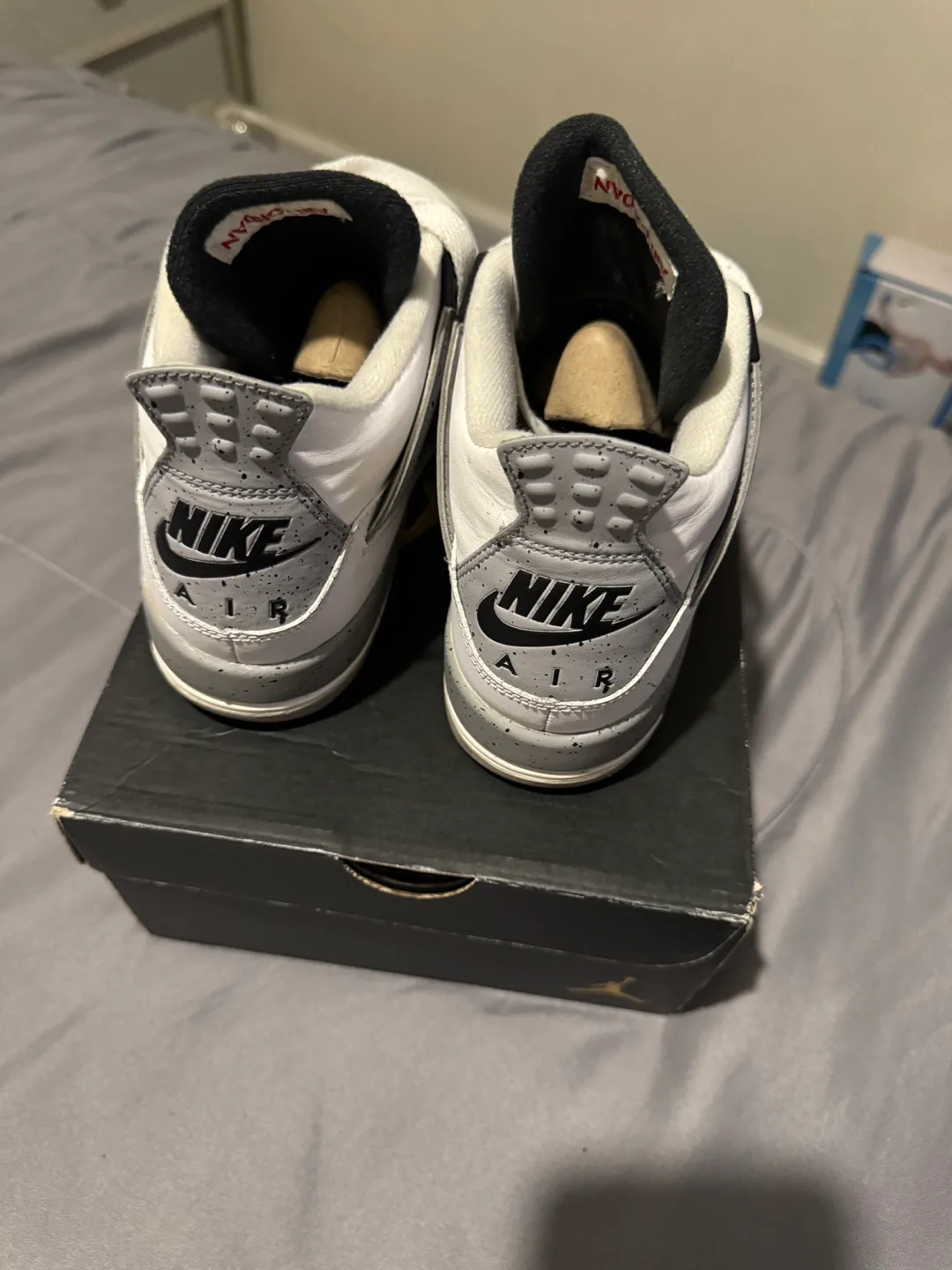 Air Jordan 4 Retro Sneakers image indicator(4)