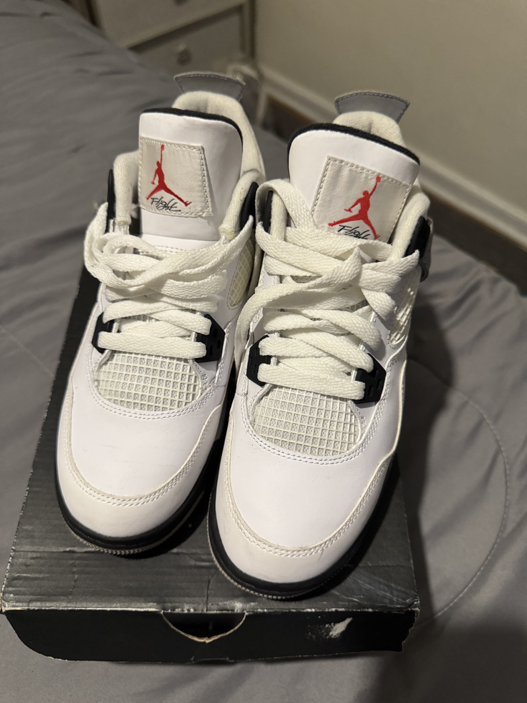 Air Jordan 4 Retro Sneakers Sz. 5.5 Youth - photo 3