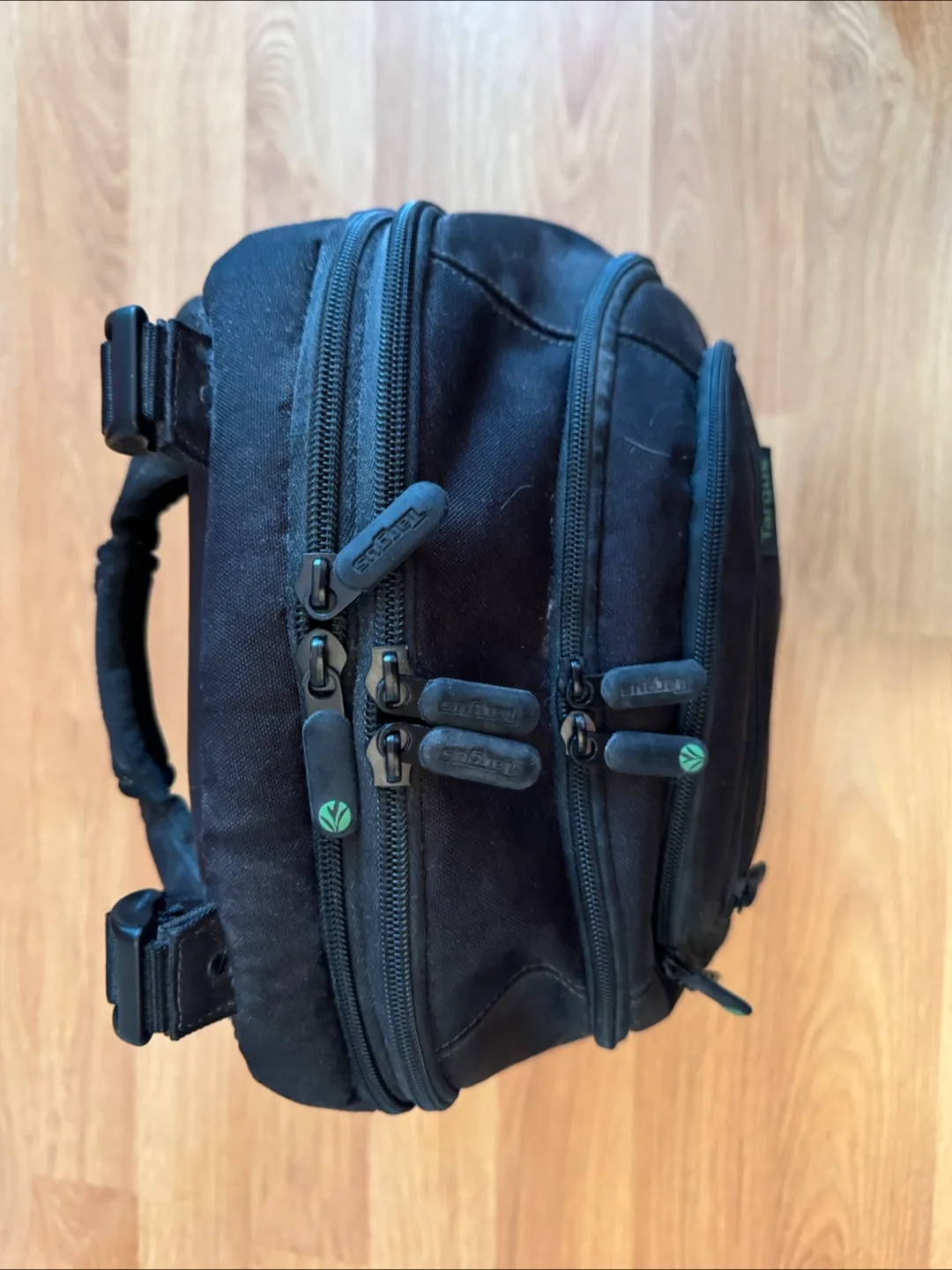Targus black laptop backpack (brand new) image indicator(3)