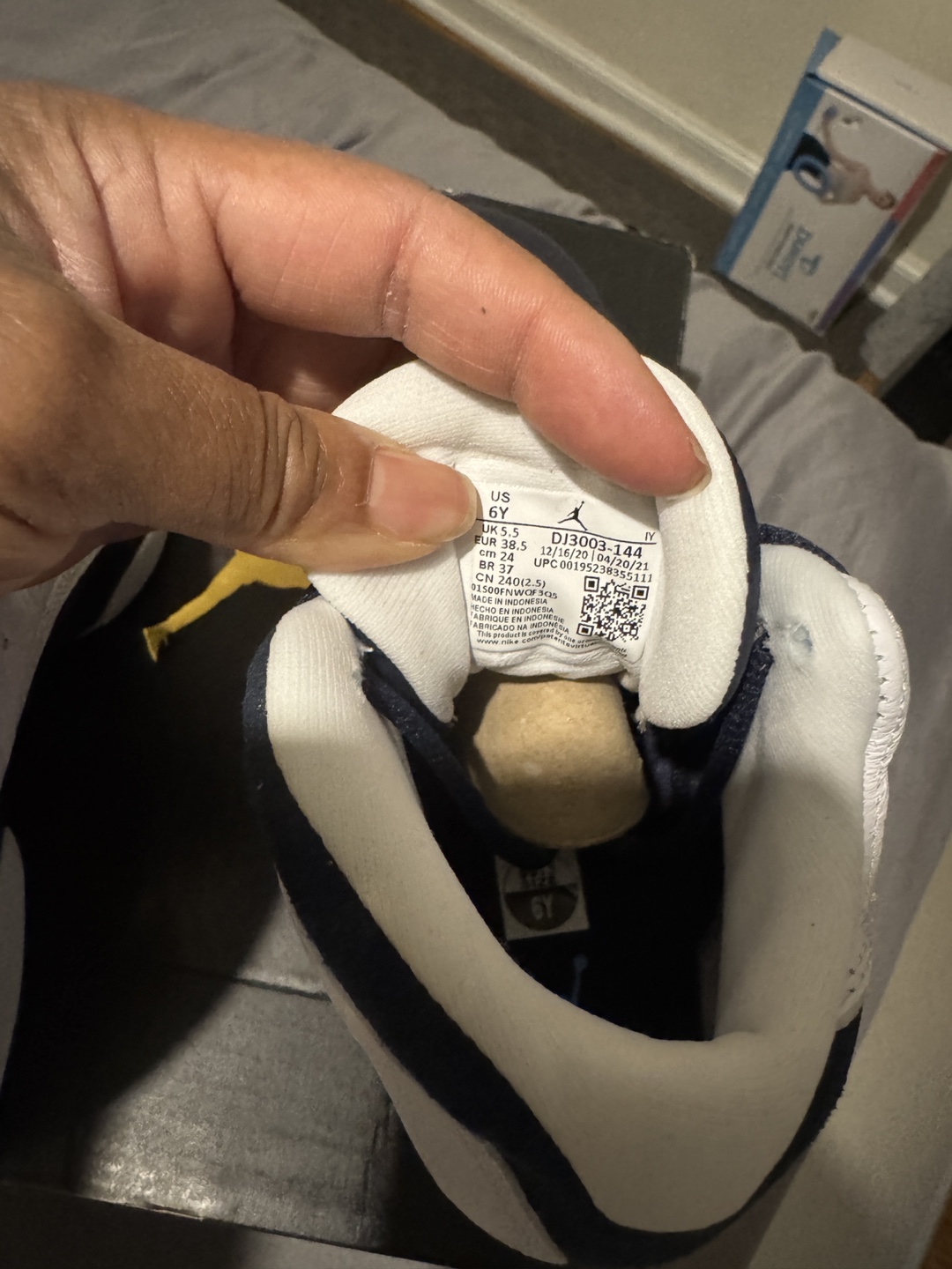 Air Jordan 13 Retro White Midnight Navy - photo 5