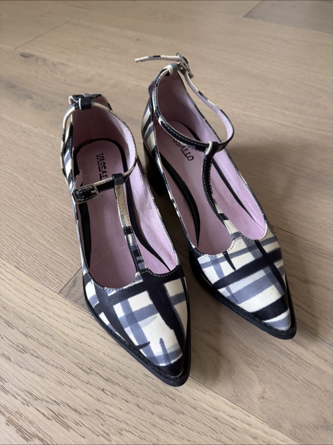 Vassallo Plaid Heels