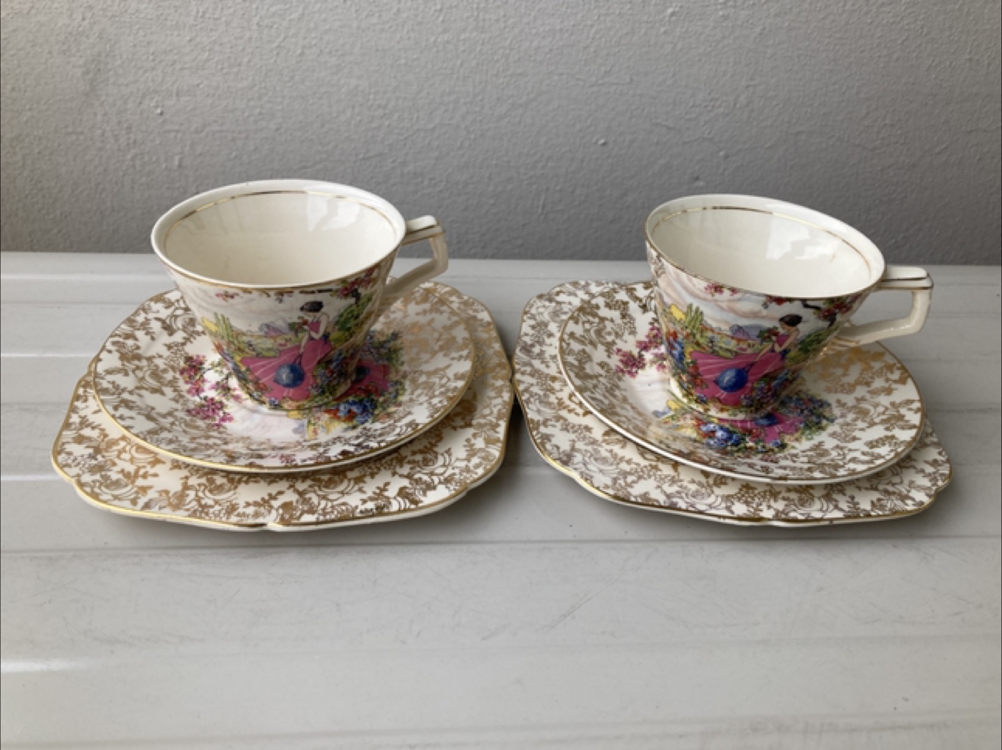 H & K Tunstall Tea Cups and Saucer Set