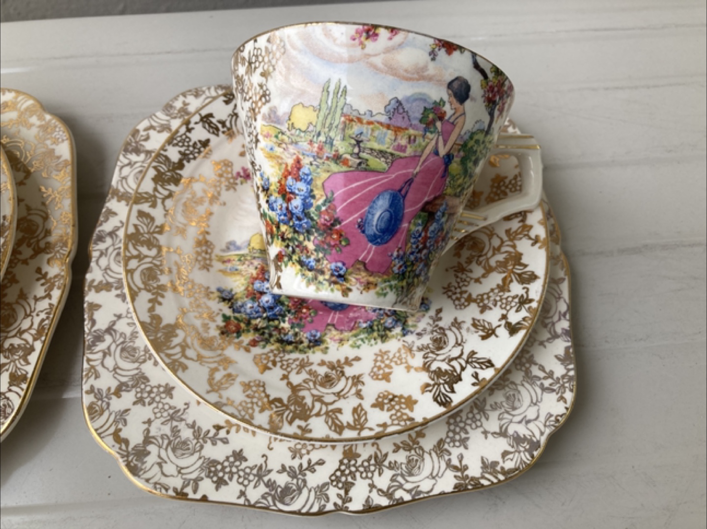 H & K Tunstall Tea Cups and Saucer Set - photo 3