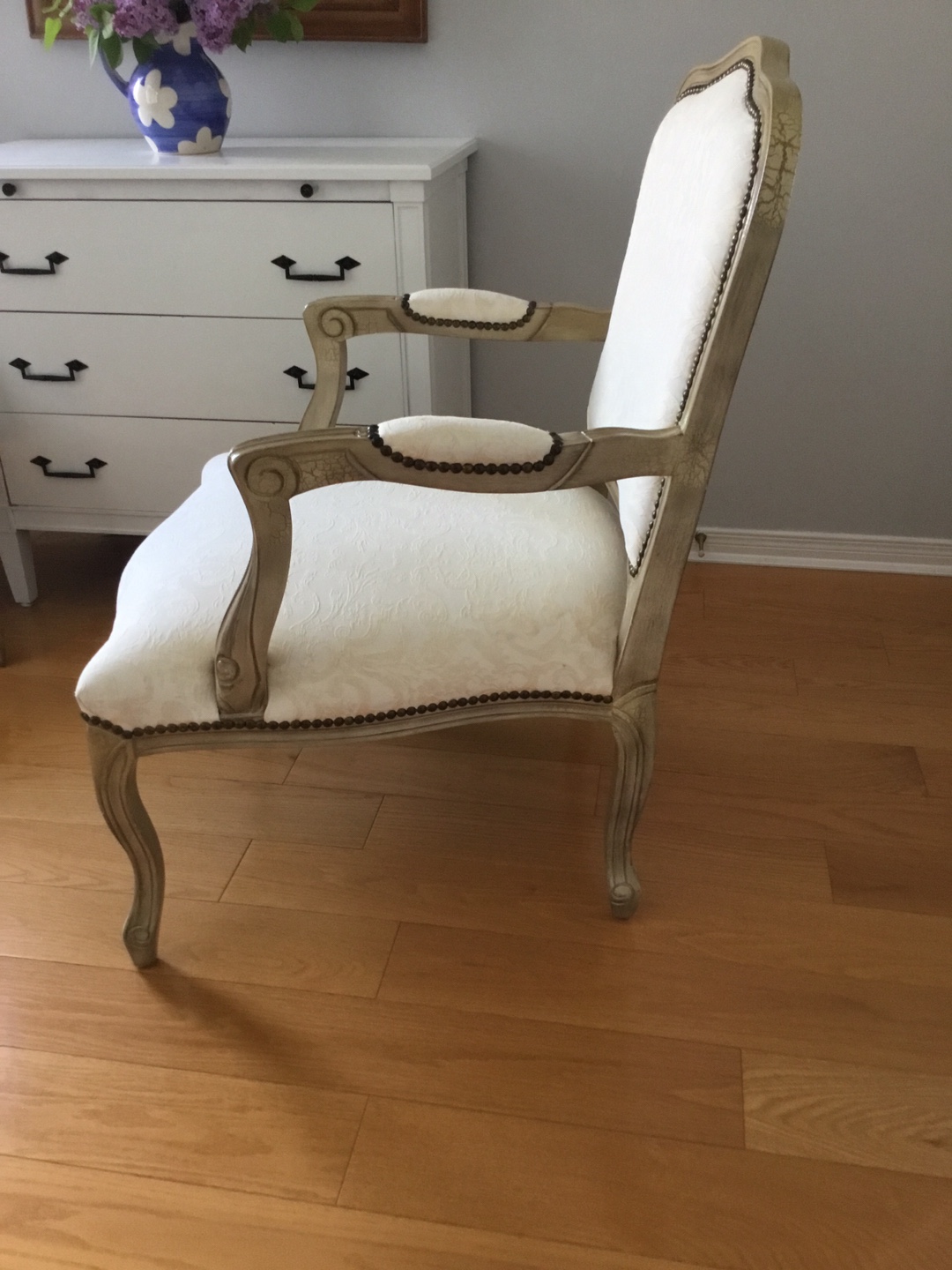 Pair of French Provincial Arm Chairs - photo 3
