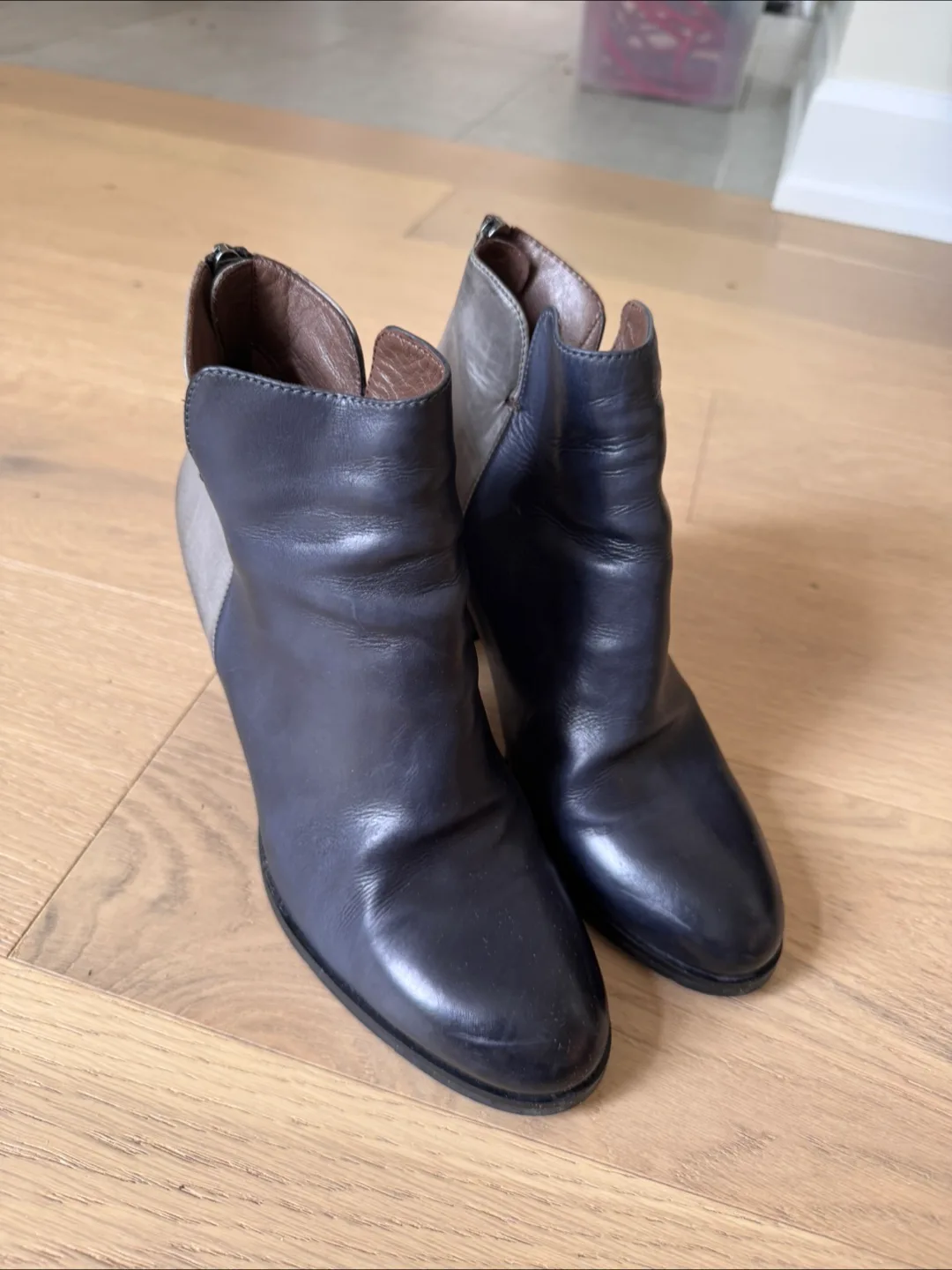 Leather Ankle Boots thumbnail