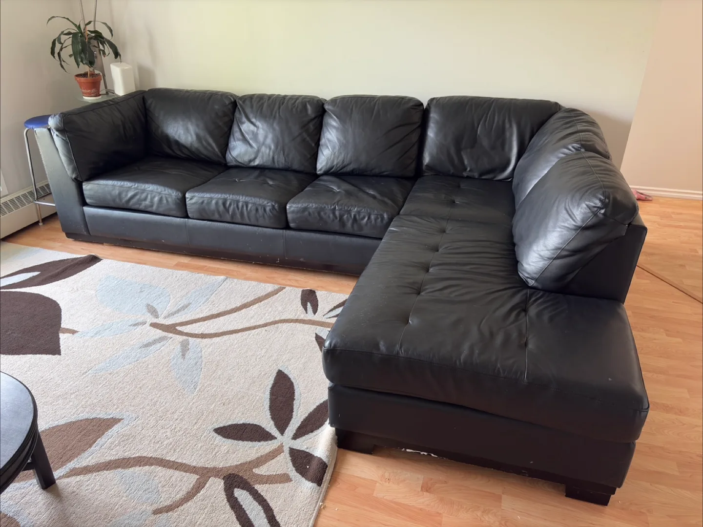 Black Leather Sectional Sofa Bed thumbnail