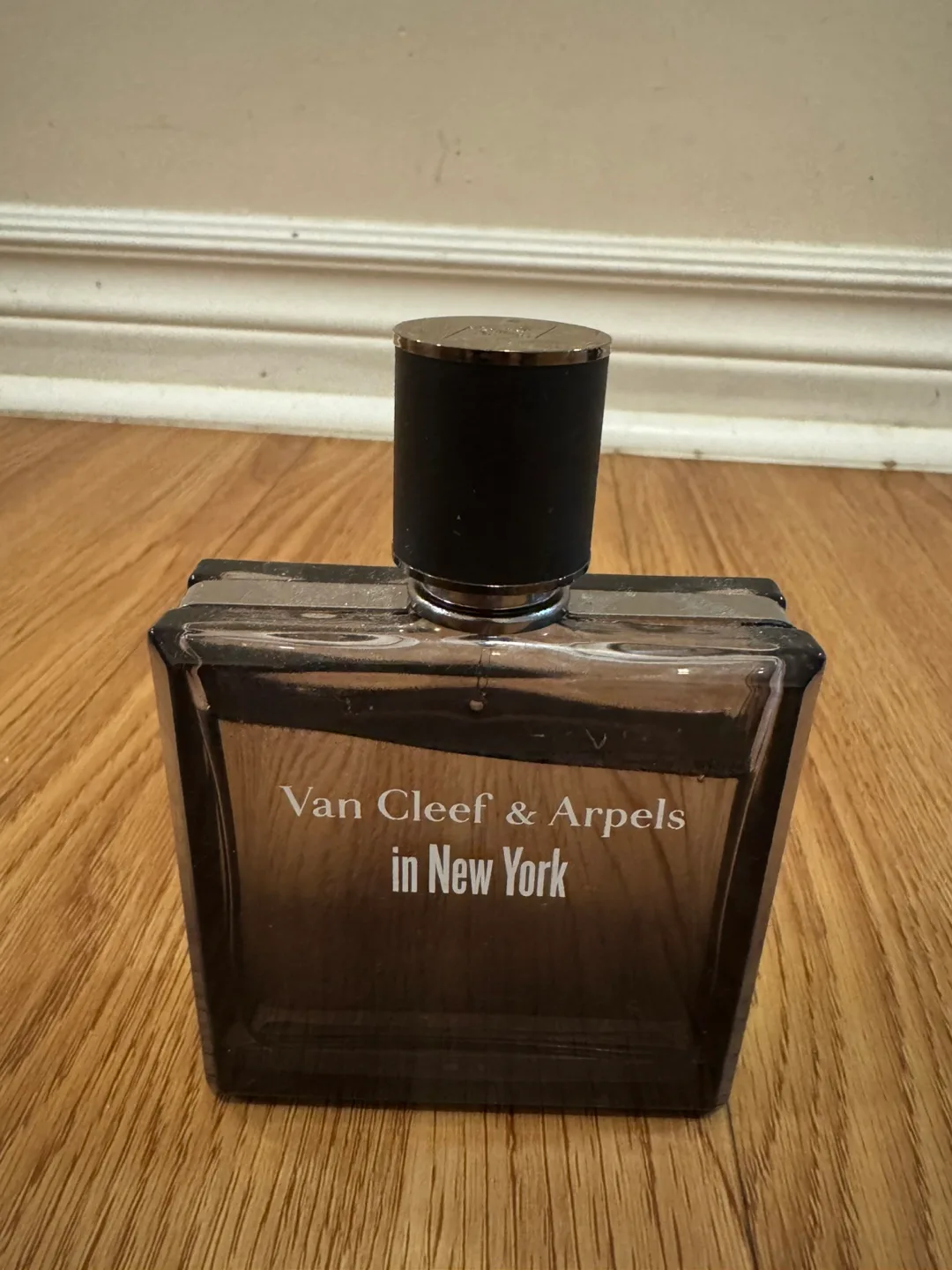 Van Cleef & Arpels in New York Perfume thumbnail