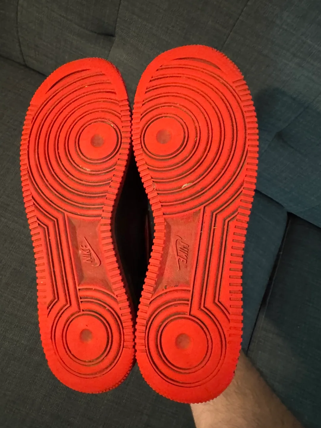 Nike Air Force 1 Black & Red image indicator(5)