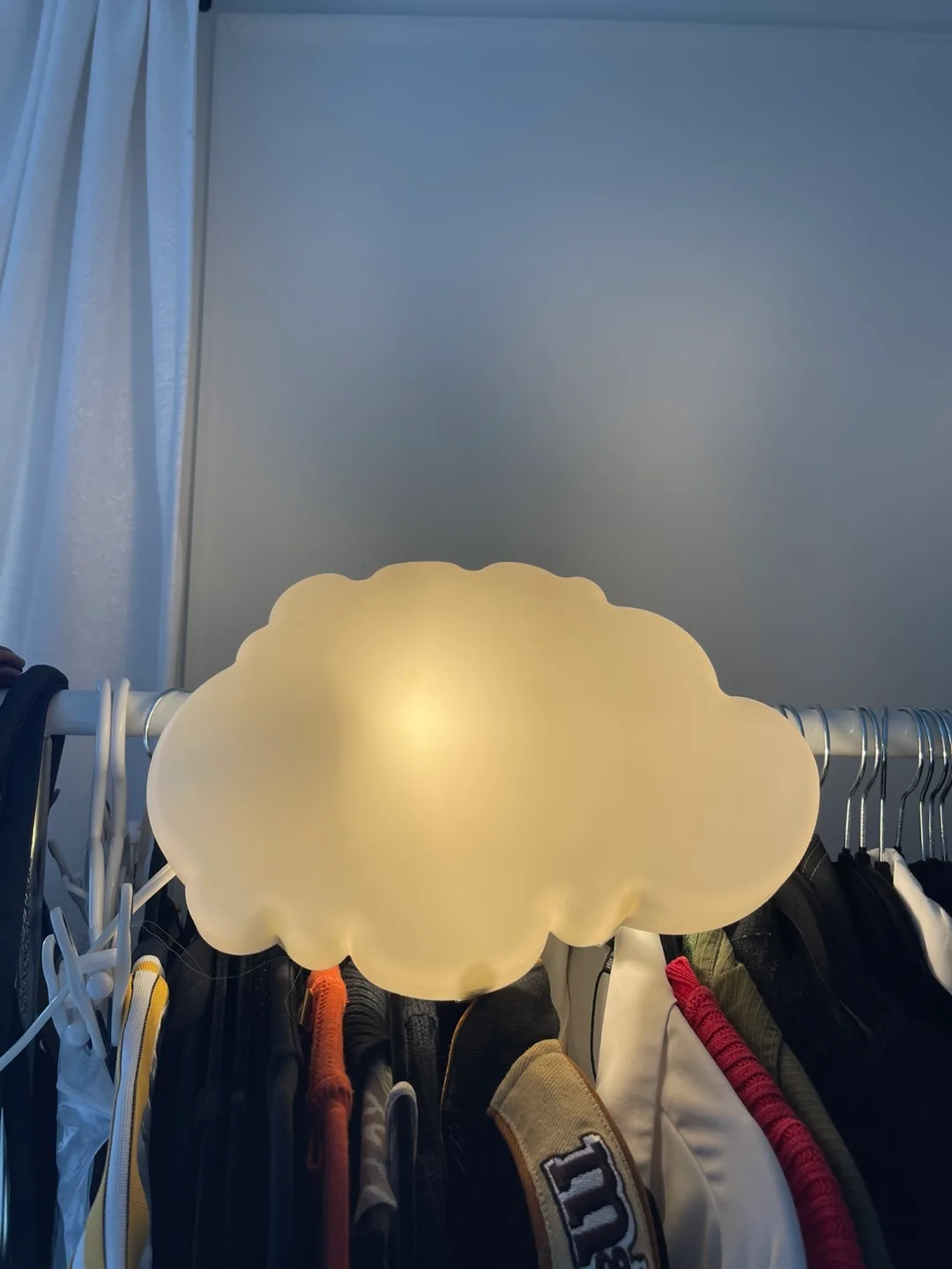 Cloud Shaped Lamp thumbnail