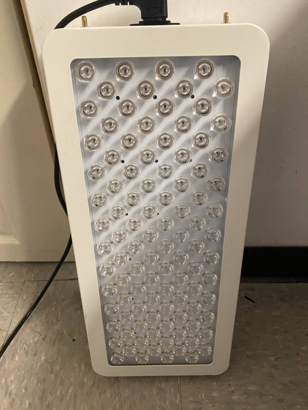Red Light Therapy Panel (price negotiable) - photo 2