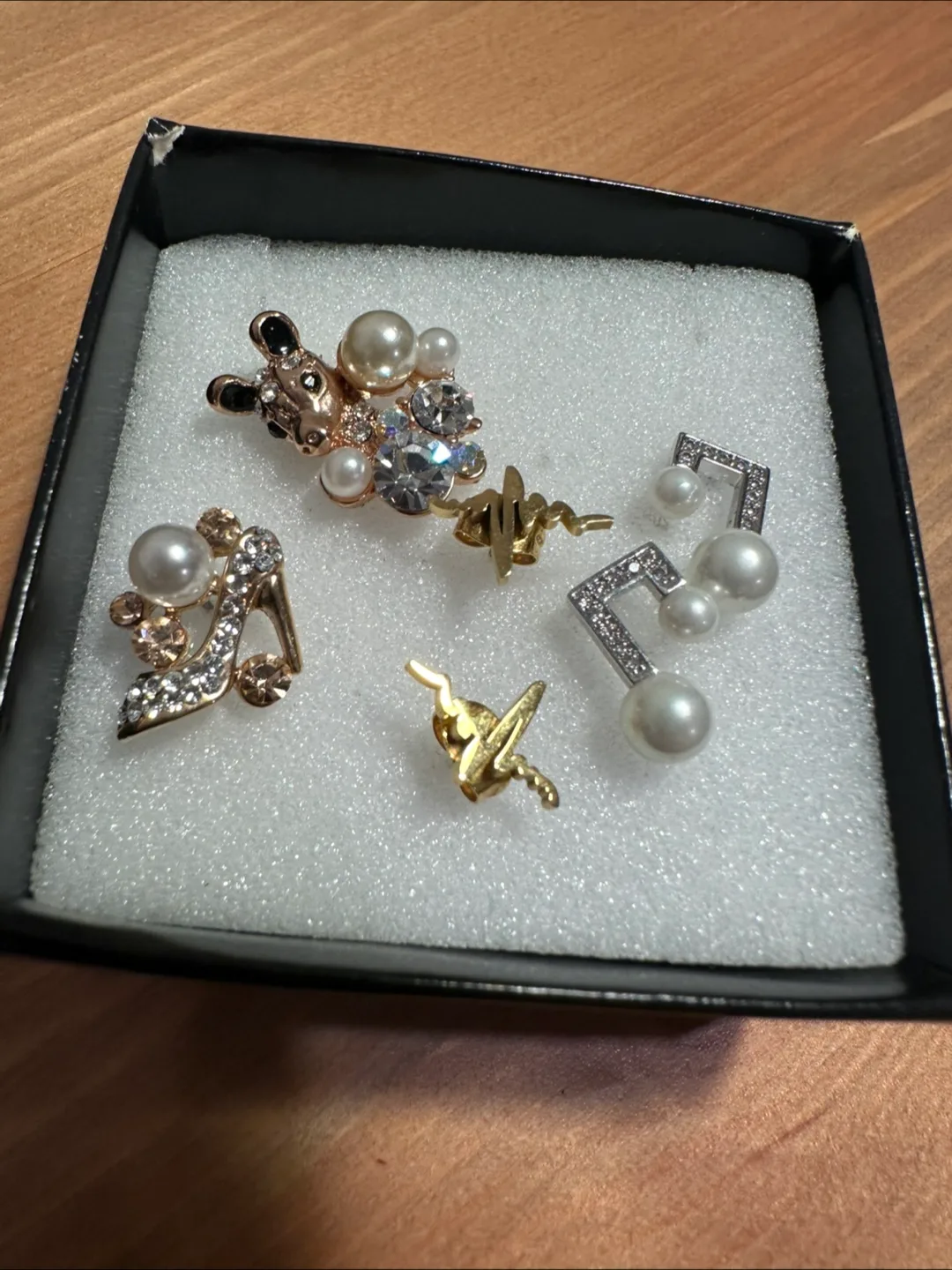 Set of earrings image indicator(3)