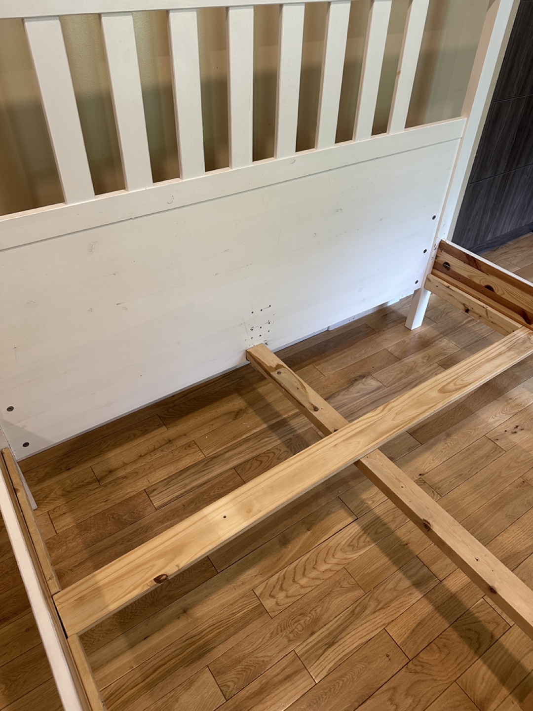 White Wood Queen Size Bed Frame (CAN DELIVER) - photo 3