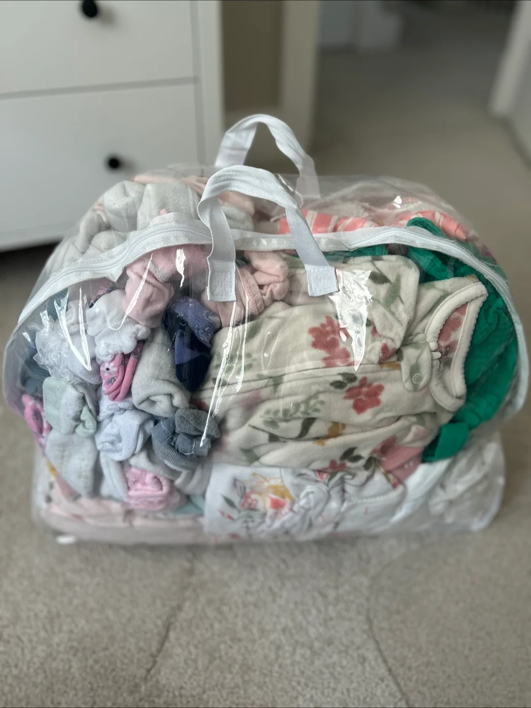 Bag of Baby Clothes 0-12 months image indicator(2)