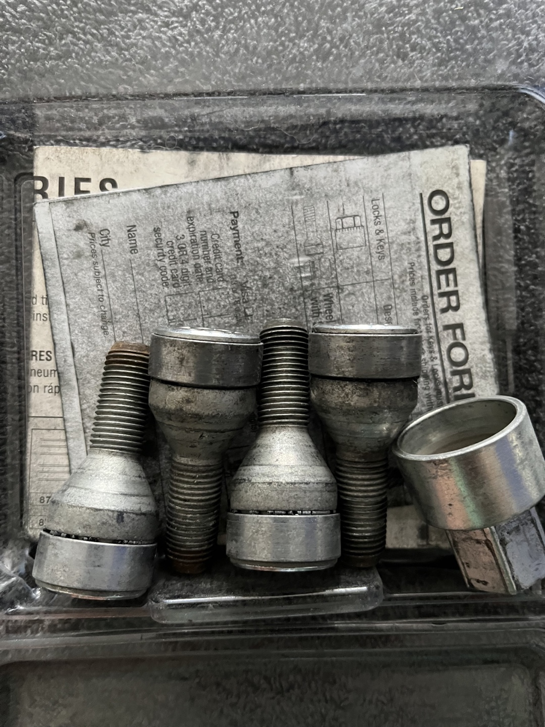 Jeep Cherokee 2014 -2023 Mopar Wheel Lock Lug Nut Set - photo 3