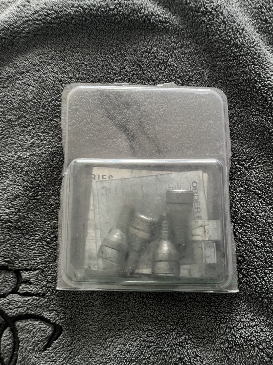 Jeep Cherokee 2014 -2023 Mopar Wheel Lock Lug Nut Set - photo 2