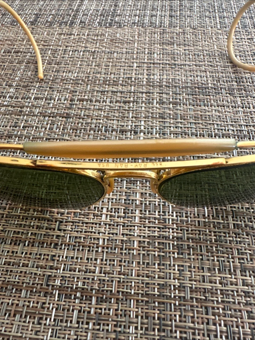 Ray-Ban Aviator Sunglasses image indicator(3)