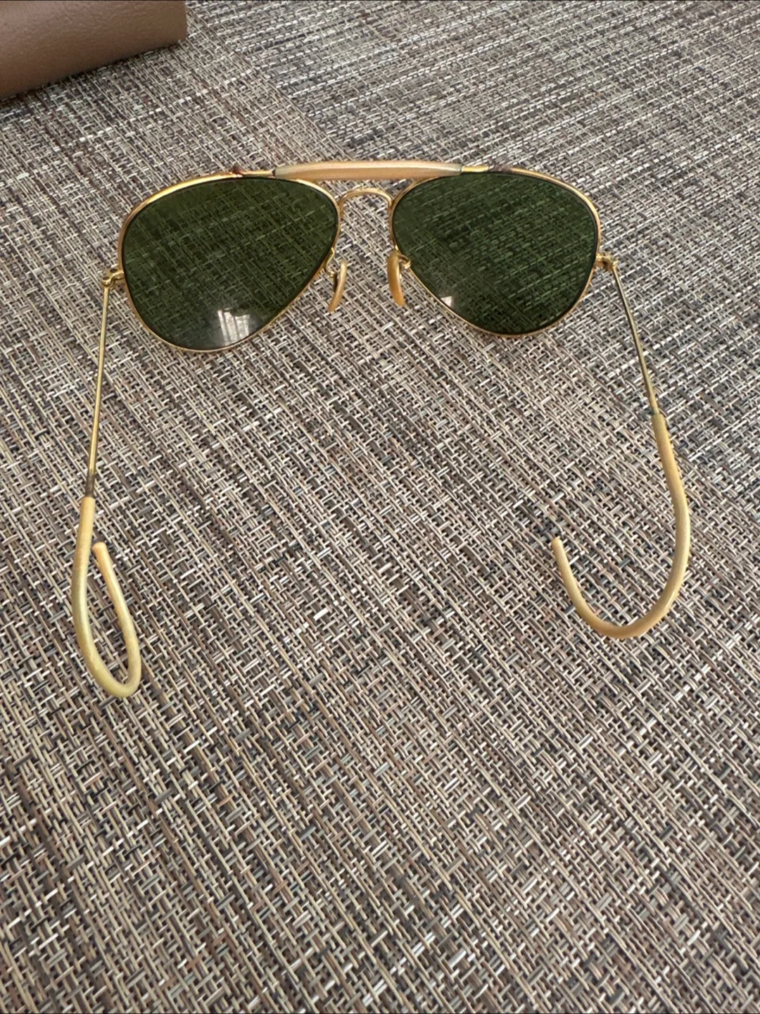 Ray-Ban Aviator Sunglasses image indicator(2)