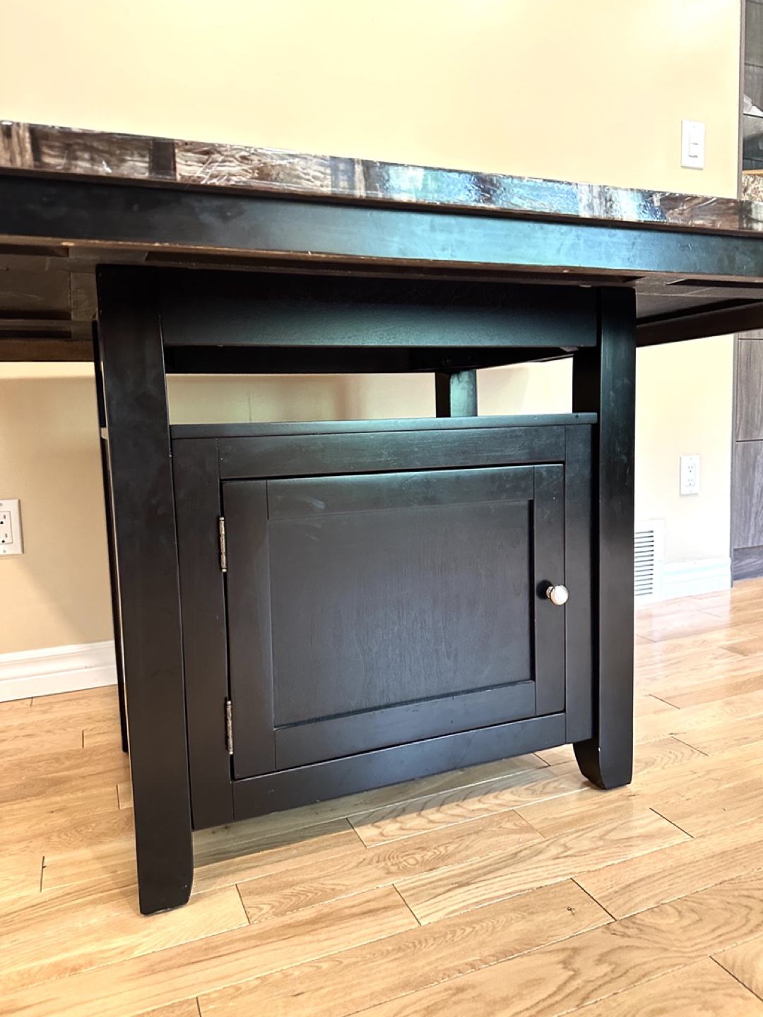 Beautiful Lark Manor Annegie Dining Table (CAN DELIVER) - photo 4