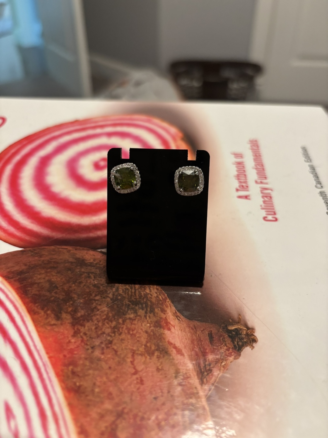 Green Stud Earrings - photo 3