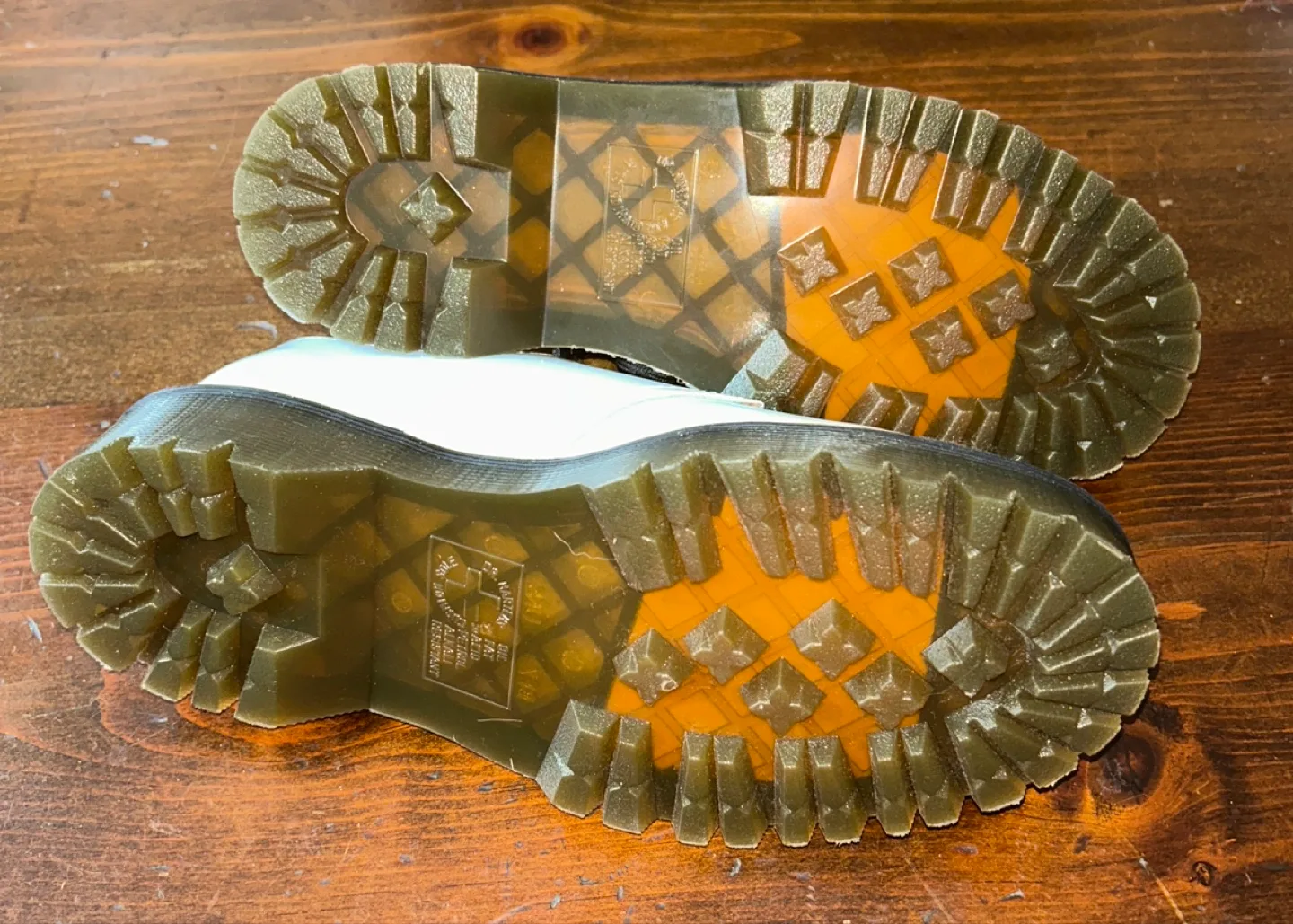 Dr. Martens White Patent Leather Oxford Shoes SZ 8 image indicator(2)