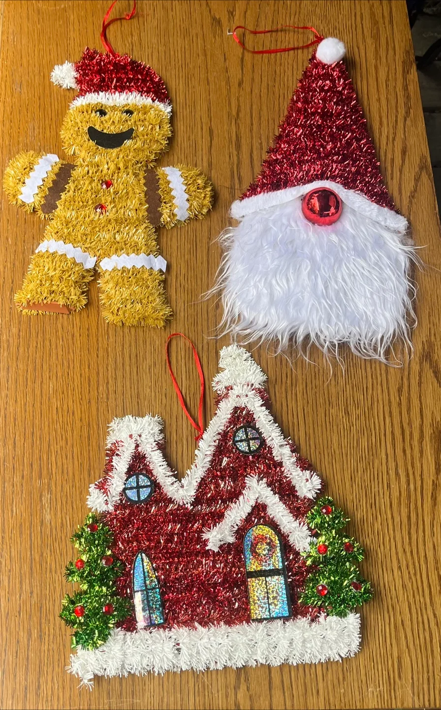 Holiday Decorations image indicator(2)