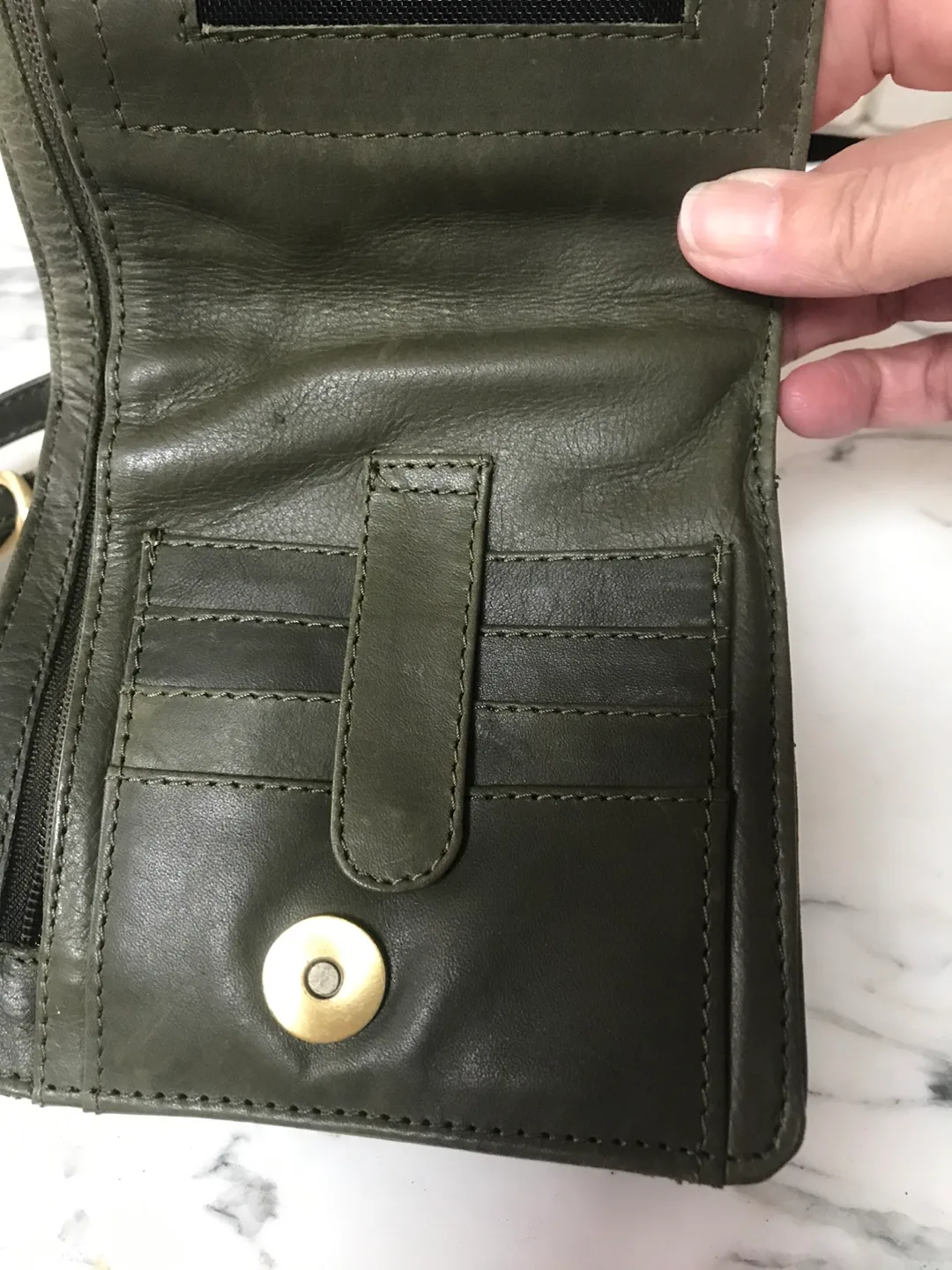 Olive Green Crossbody Wallet Bag image indicator(2)