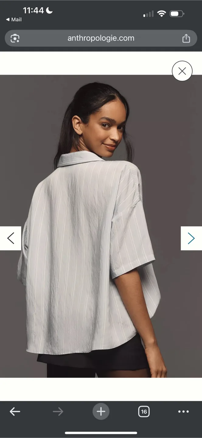 The Dylon Short Sleeve Wide-Placket Top Blue Motif XL image indicator(6)