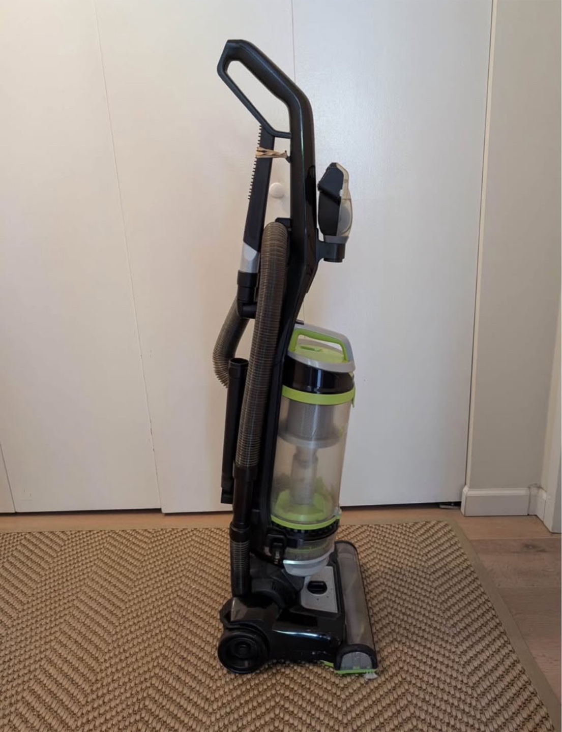 Bissell Pet Vacuum Cleaner - photo 3