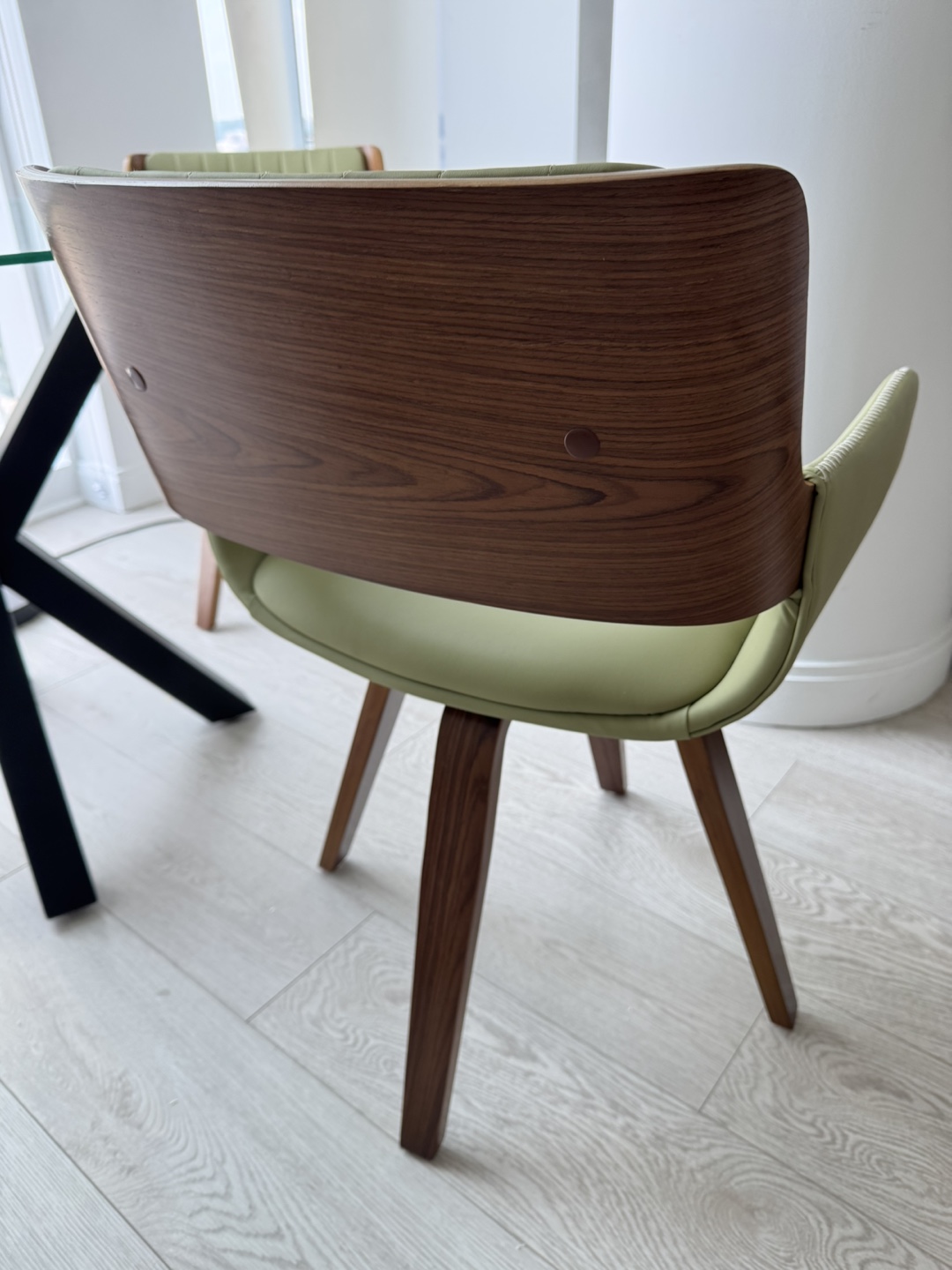 Dining Table and Chairs + Lamp - photo 4