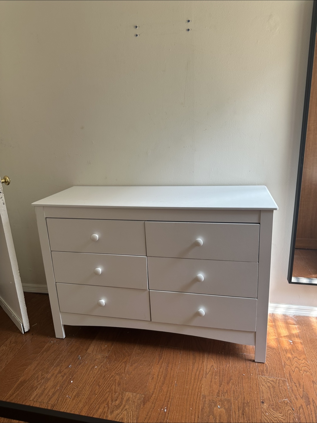 White 6-Drawer Dresser