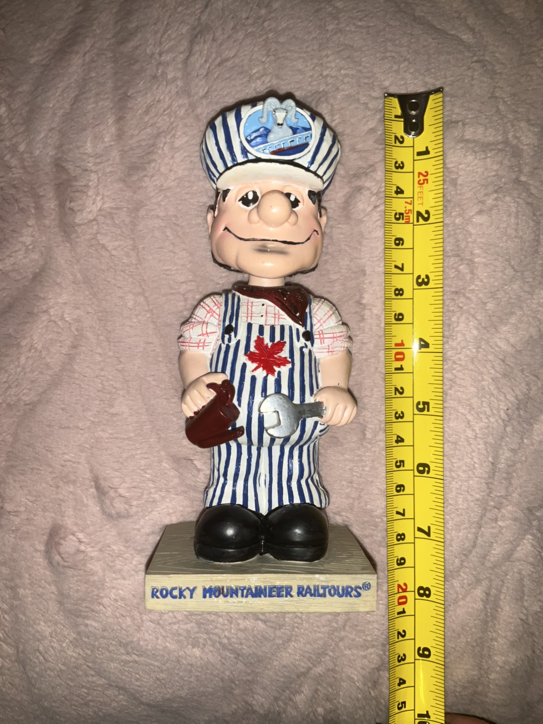 Rocky Mountaineer Railtours bobblehead figurine - photo 3