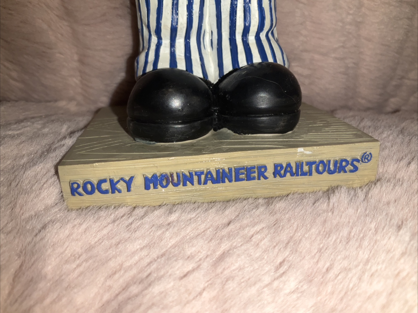 Rocky Mountaineer Railtours bobblehead figurine - photo 4