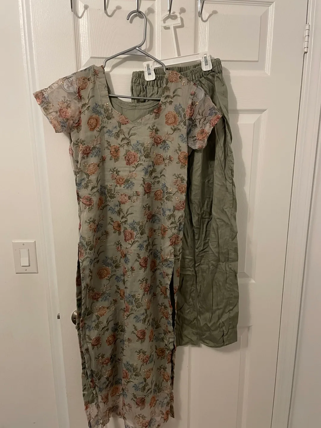 Floral Kurta and Trouser Set thumbnail