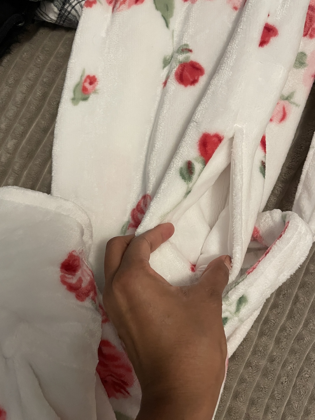 Noire Vintage Floral Robe - photo 4