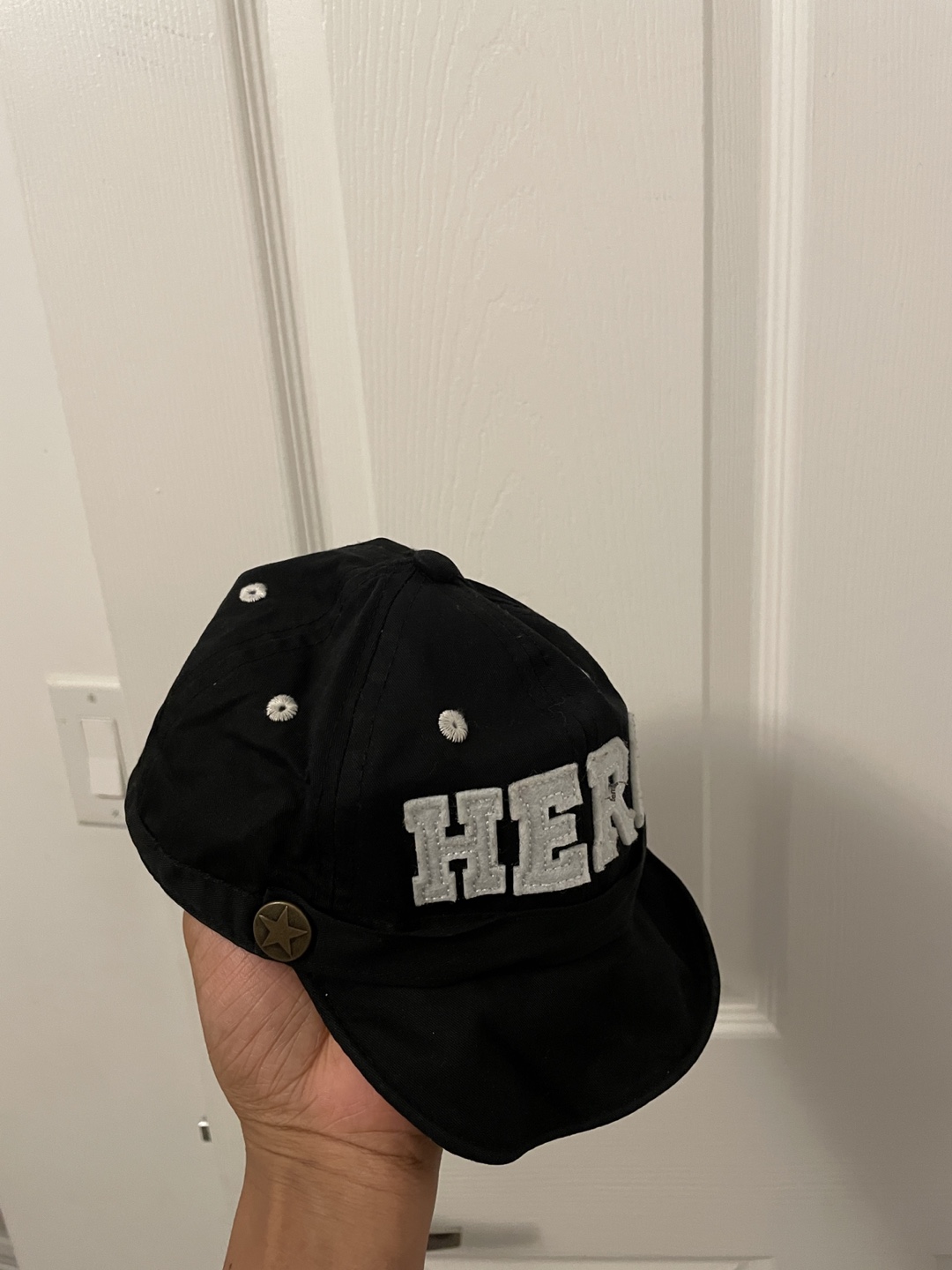 Black 'HERO' Cap - photo 4