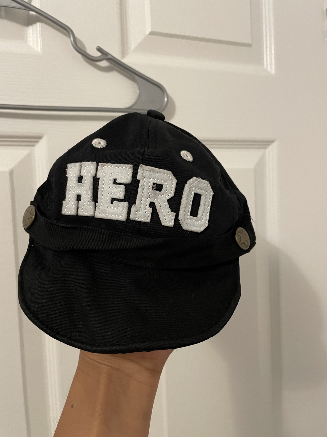 Black 'HERO' Cap
