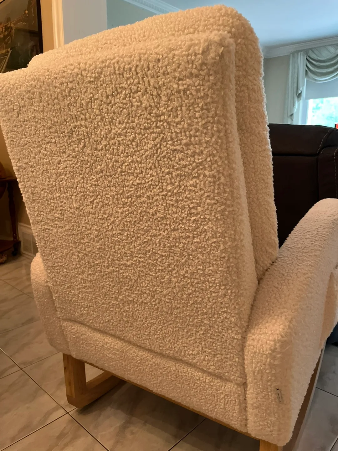 Gently used 9/10  Teddy Fabric Rocking Chair - Off-White image indicator(8)