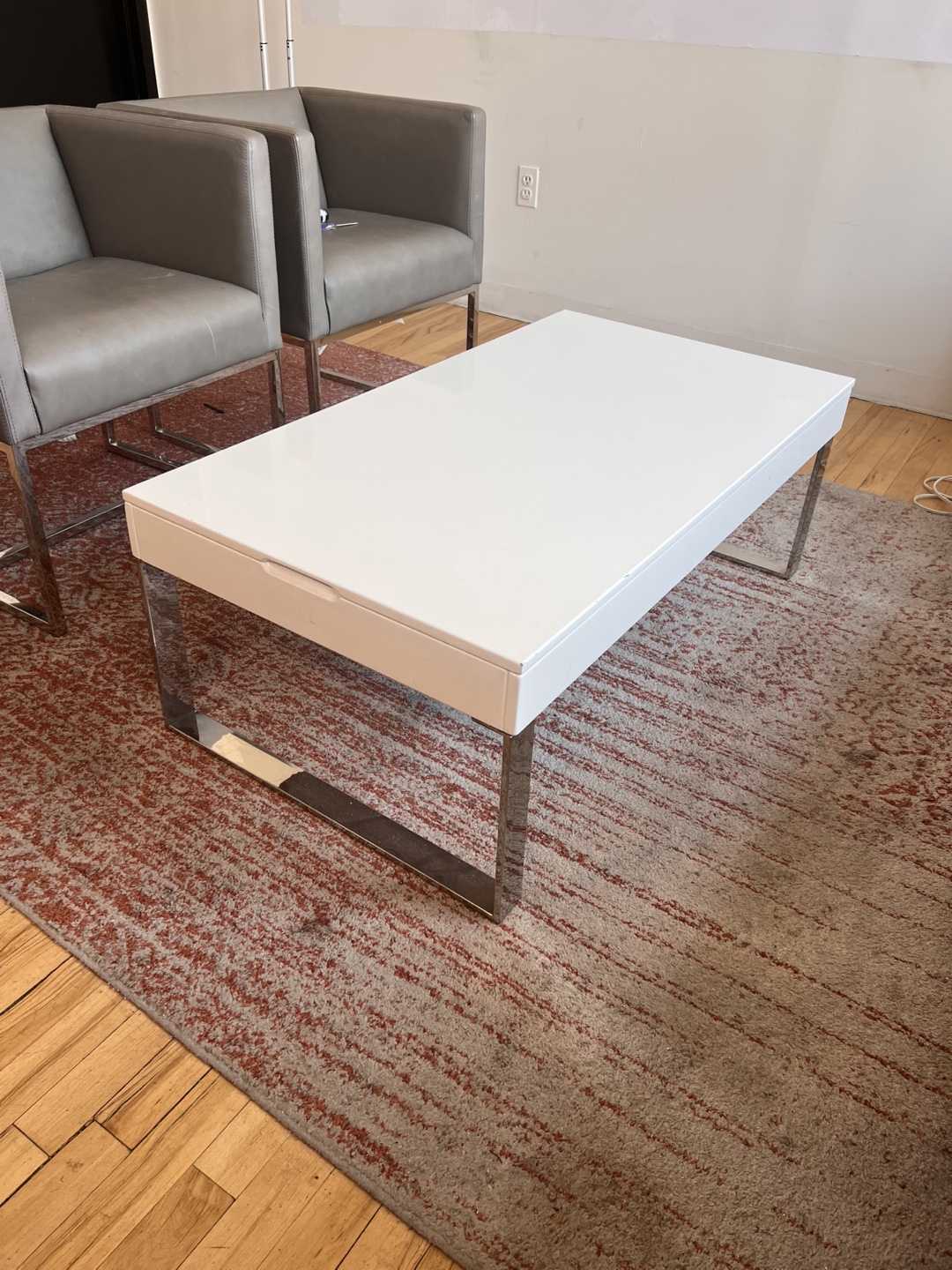 White Rectangular Coffee Table with Lift Top