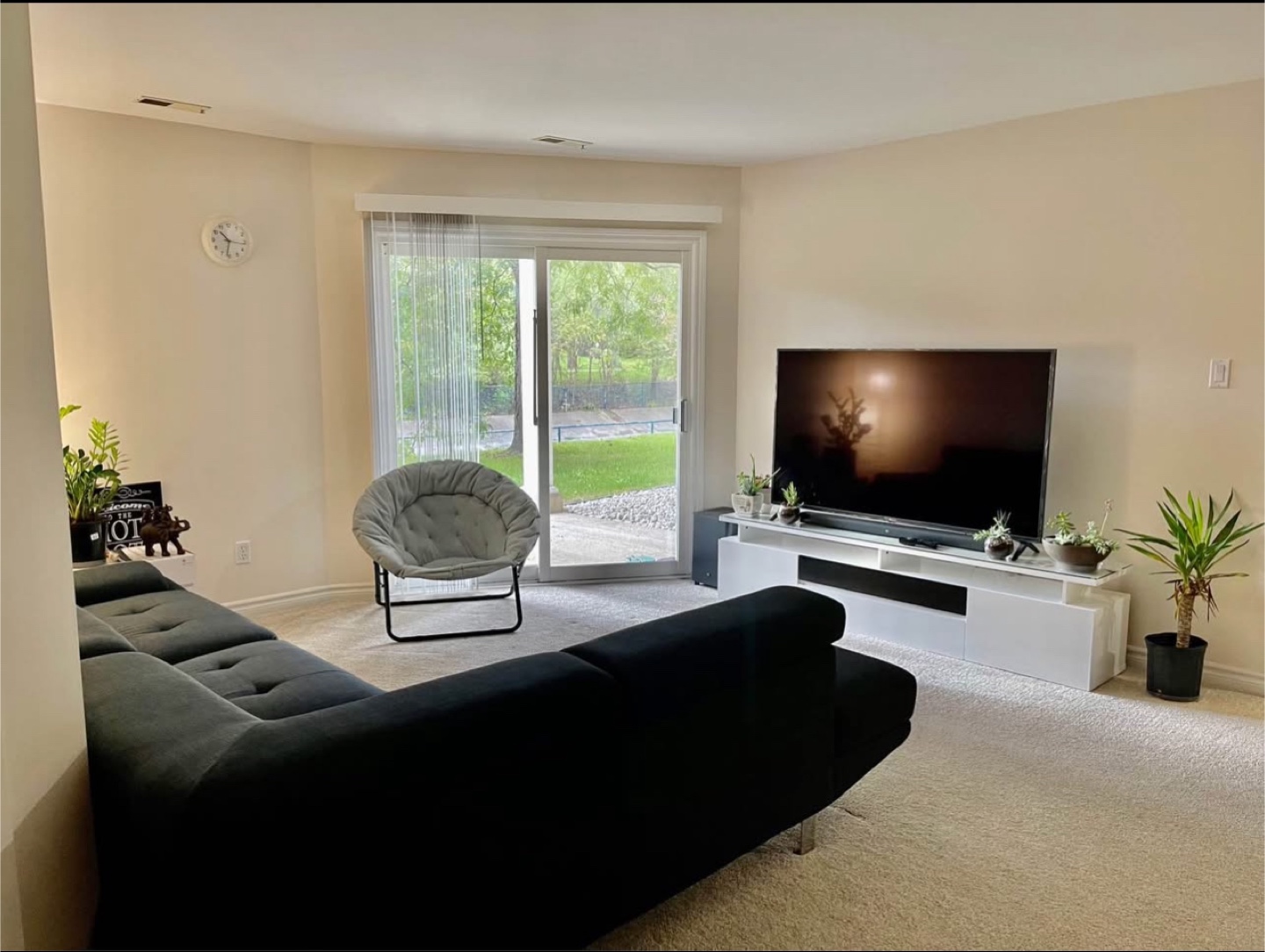 Modern Sectional Couch - photo 2