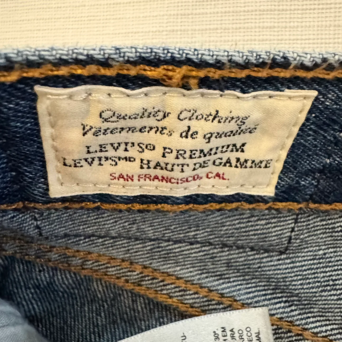 Levi's Wedgie Straight Jeans - Size 25 image indicator(3)