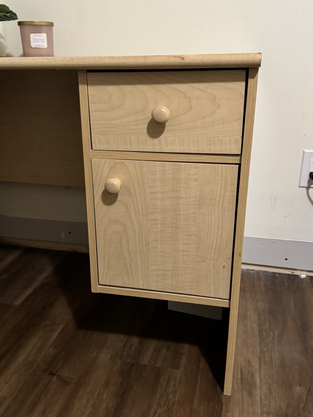 Wood desk and chair - photo 3