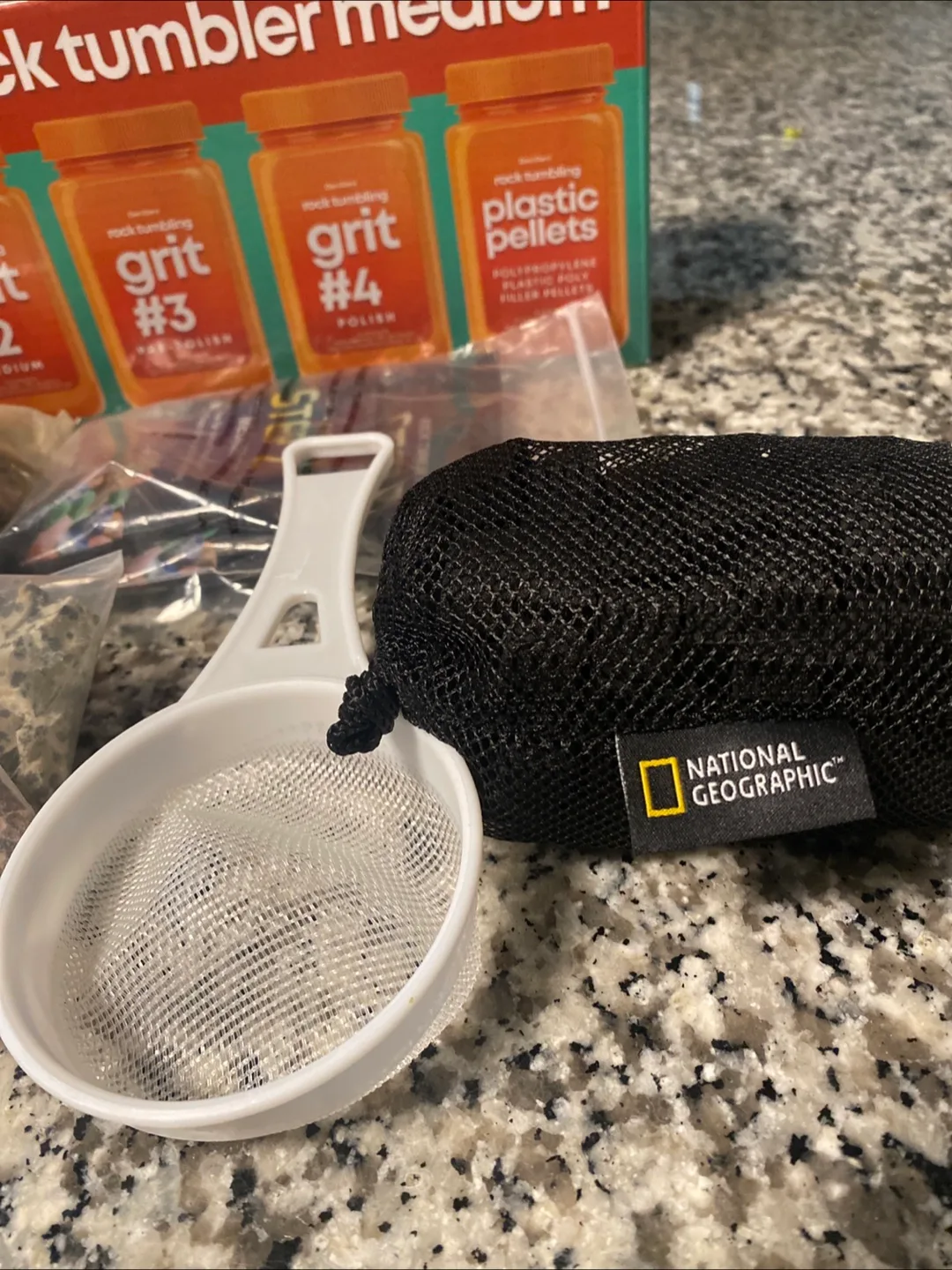 National Geographic Rock Tumbler Set - STEM Science Project image indicator(4)