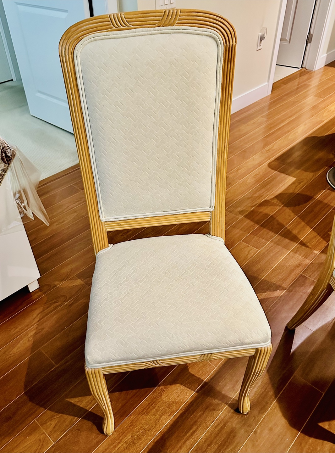 Dining Table with 8 Chairs - photo 5